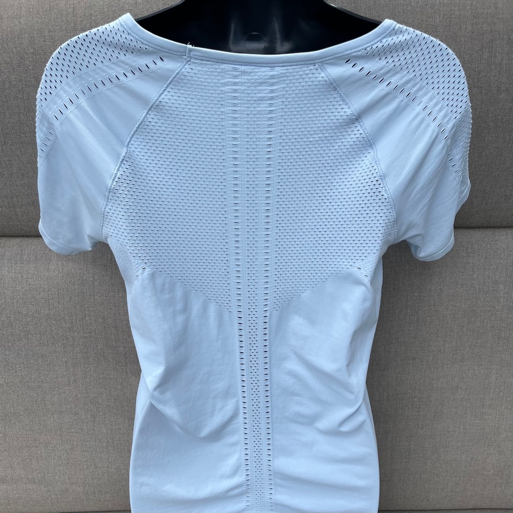 ATHLETA “Foothill” Short Sleeve Performance Top - Picture 4 of 14